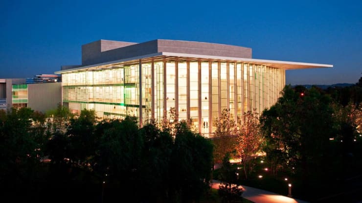 California State University--Northridge, Valley Performing Arts Center